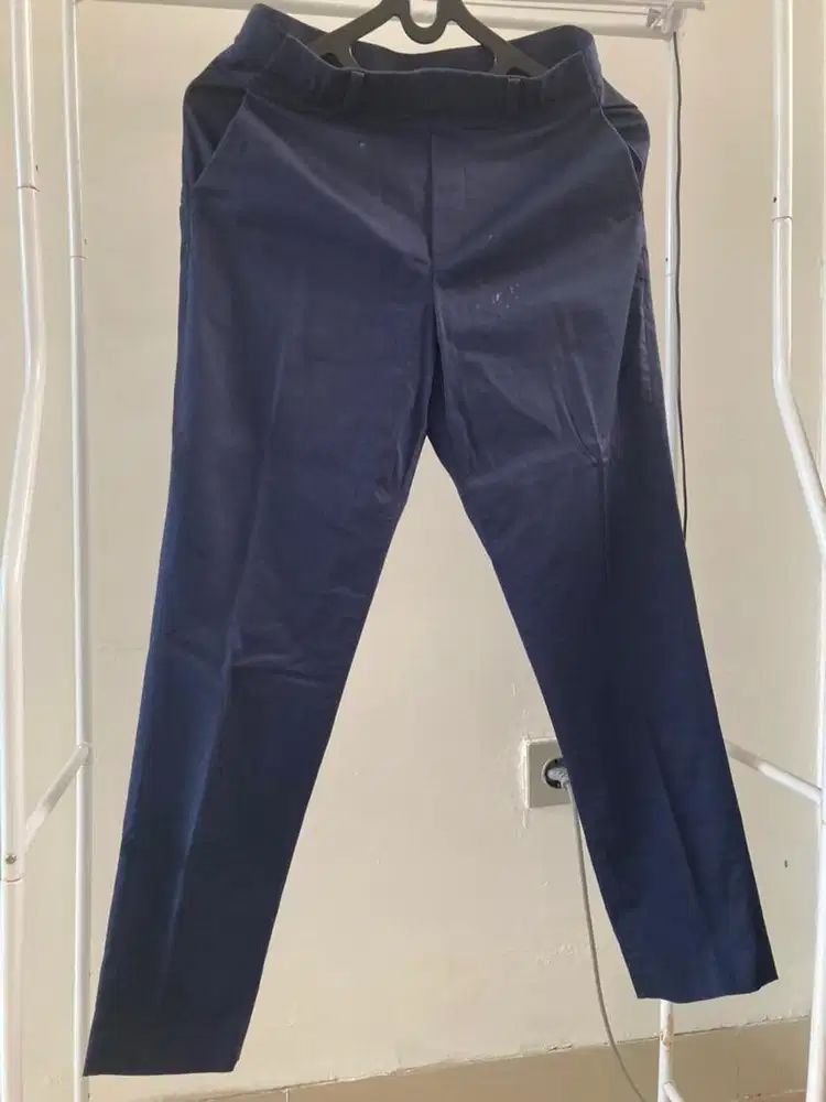 UNIQLO ANKLE PANTS NAVY SIZE M (WOMAN)