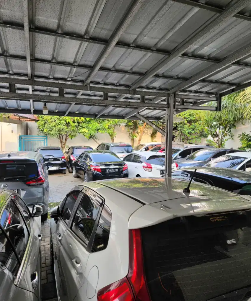 Sewa mobil matic lepas kunci