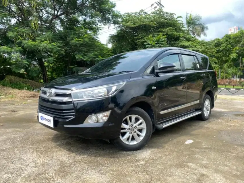 Toyota Kijang Innova 2.0 G Bensin-MT 2017 Hitam WTS