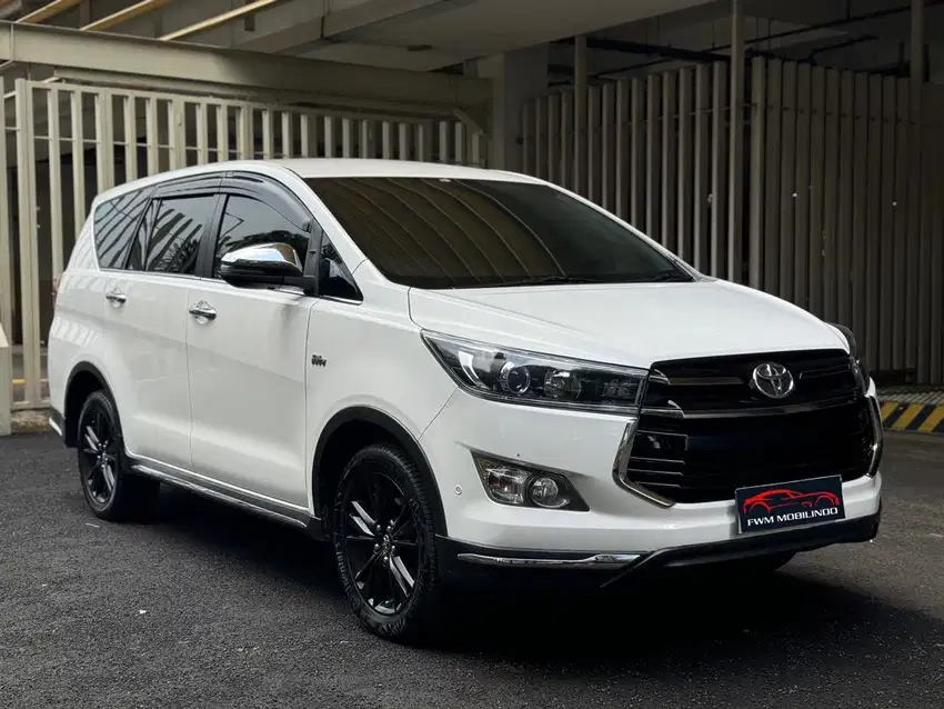 Toyota Kijang Innova Venturer AT 2018