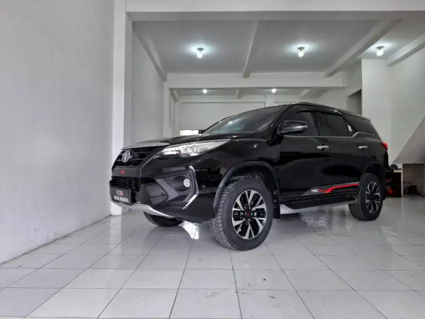 TOYOTA FORTUNER 2.4 TRD A/T, 2019