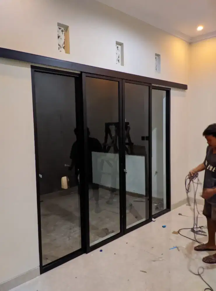 Kaca pintu jendela aluminium