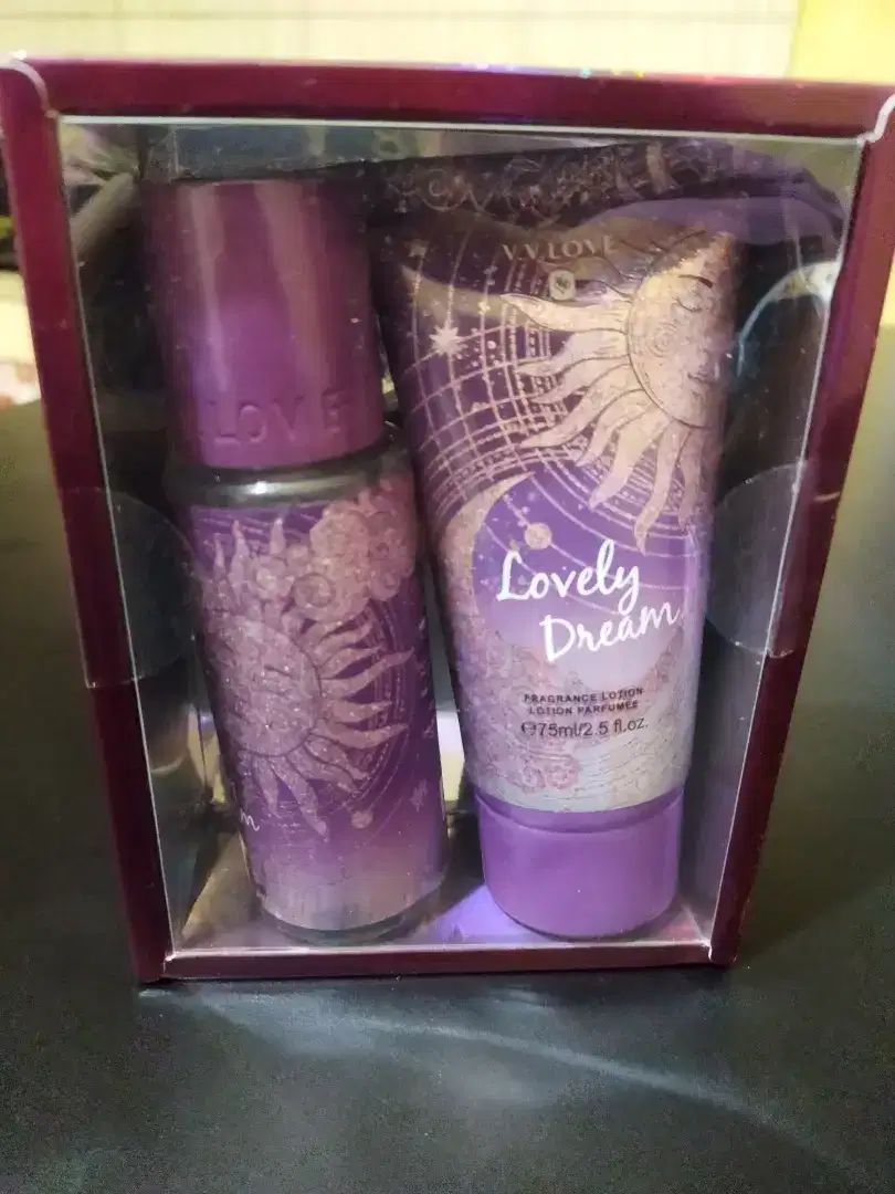 PARFUM & FRAGRANCE LOTION LOVELY DREAM V. V. LOVE