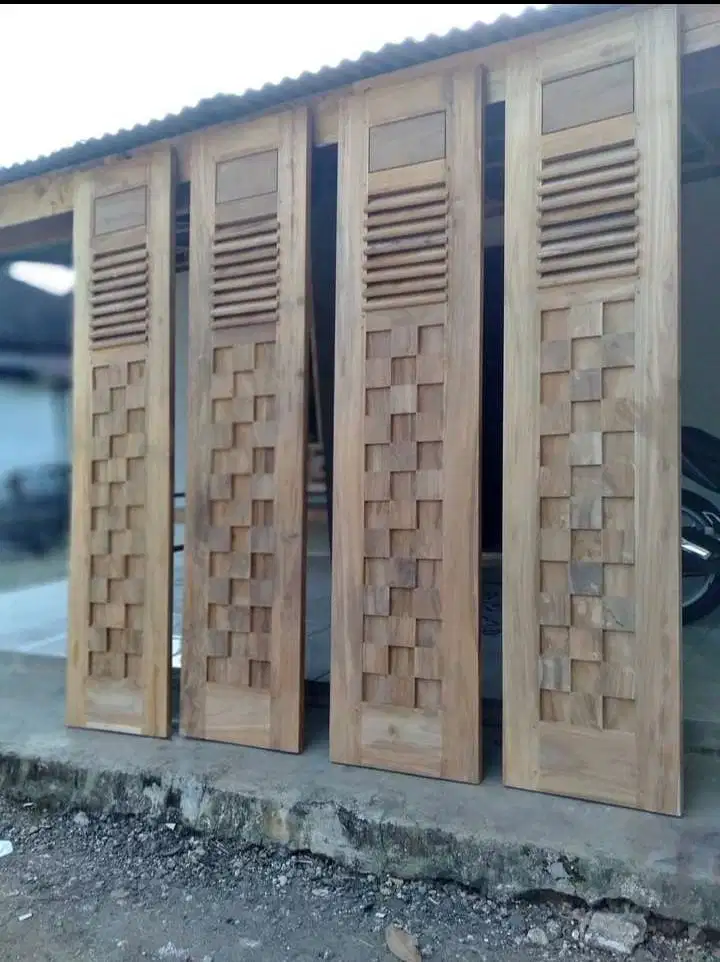 Pintu garasi kayu kayu jati