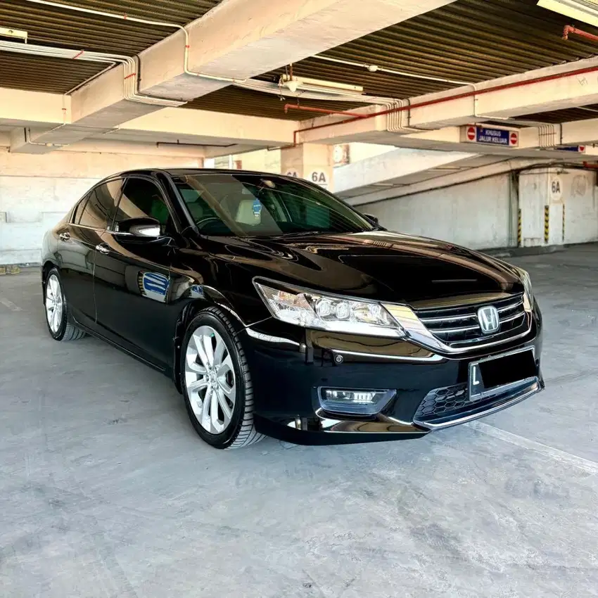 Honda Accord 2.4 VTIL Sensing 2015