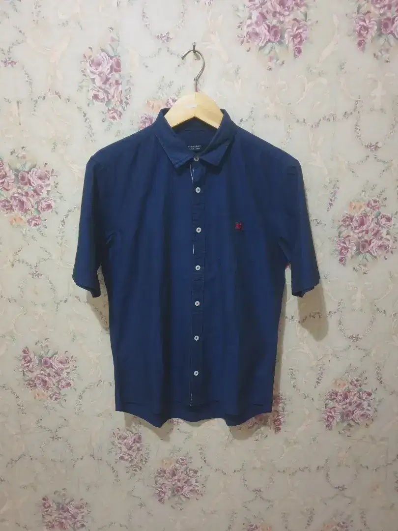 Mulus .authentic kaju kemeja .shirt burberry size M