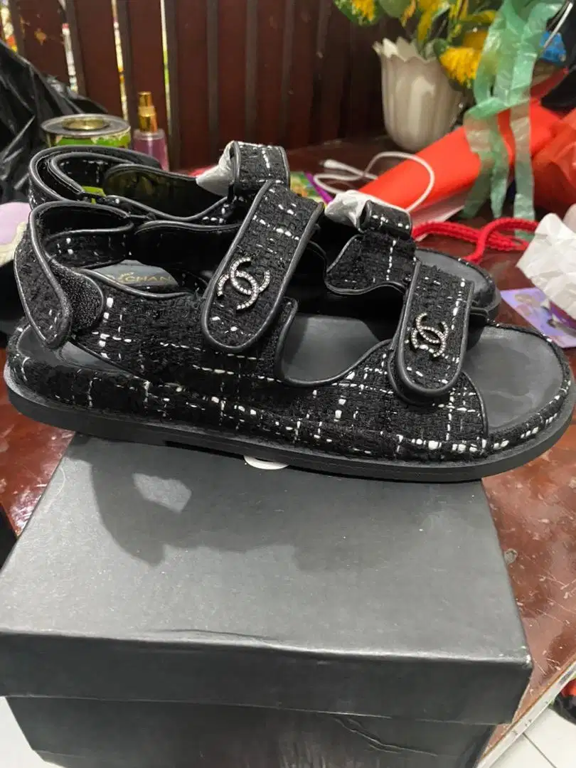 Sendal gunung lengkap box ya