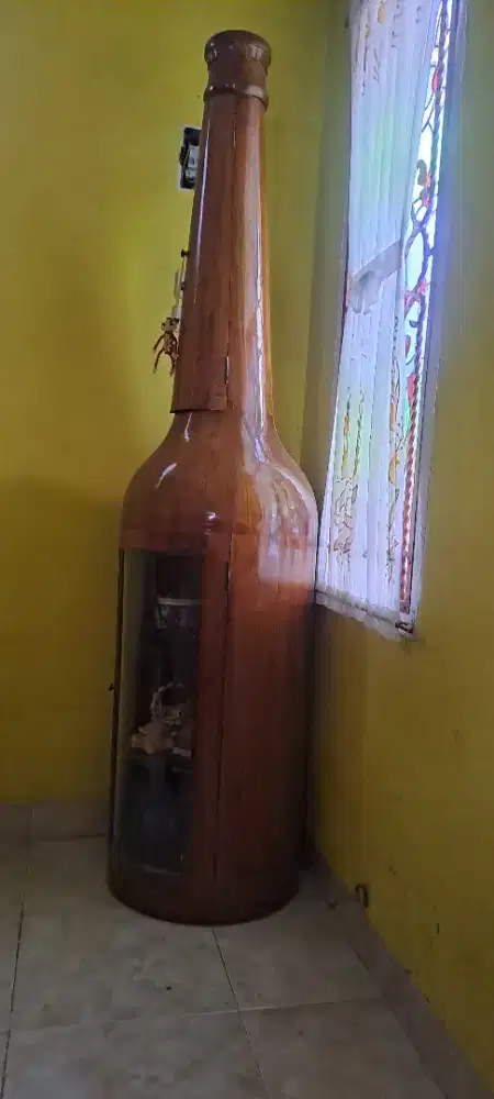 Lemari botol bahan jati