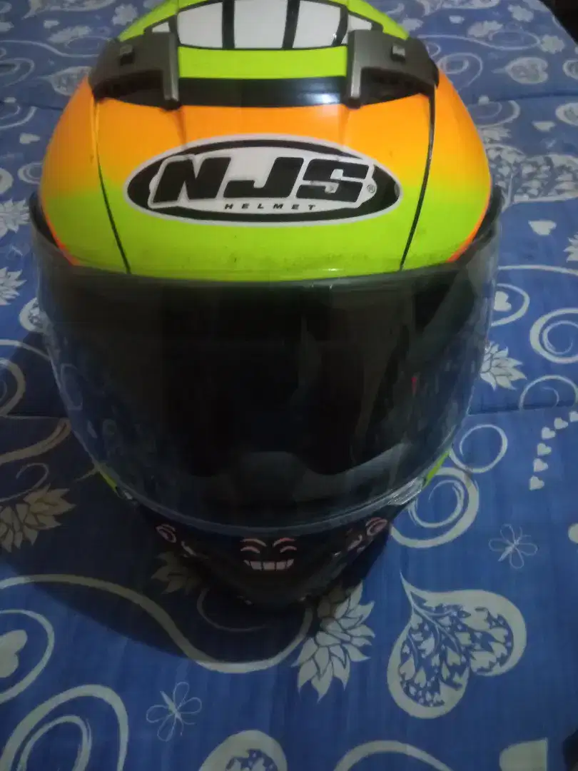 Jual cepat helm NJS N808 emoji smile warna kuning oren size L