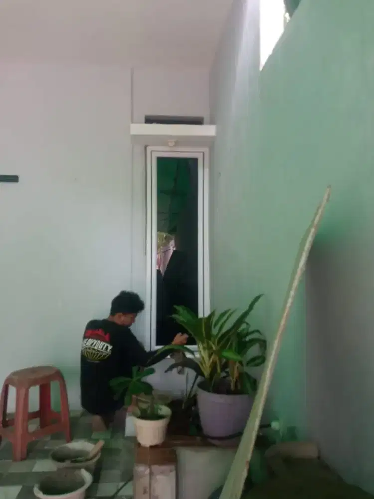 Terpasang Jendela Aluminium Kusen Aluminium