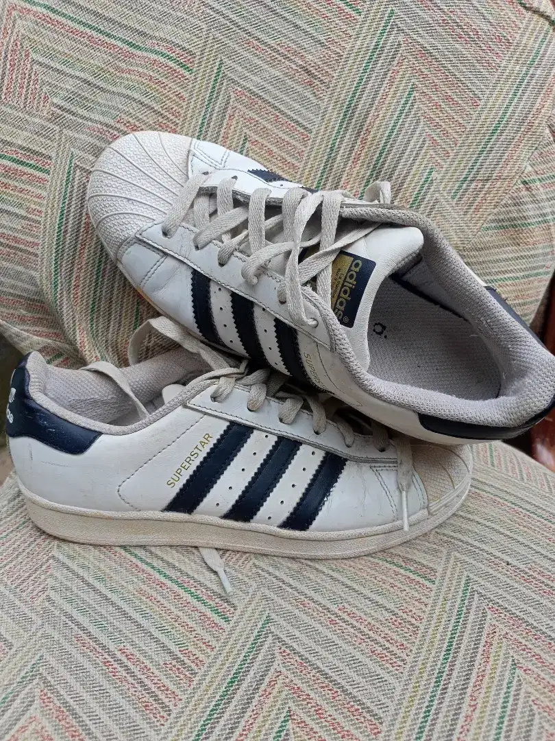 DIJUAL SEPATU ADIDAS SUPERSTAR