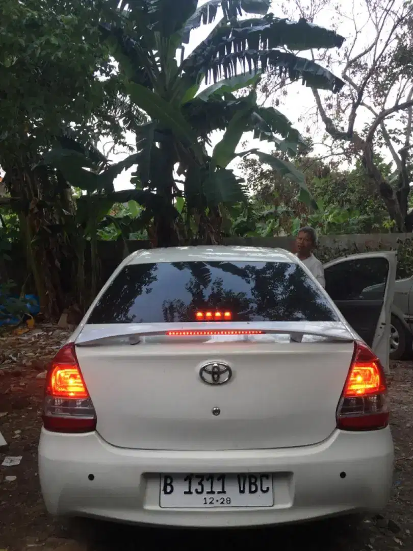 Etios liva 2014