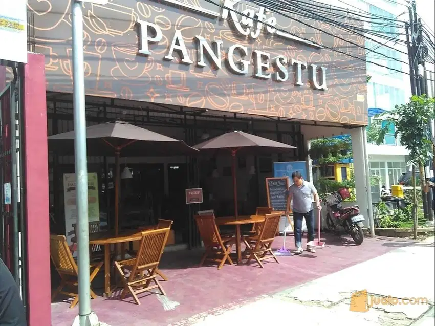 Meja Bundar  Kursi Payungnya Kafe