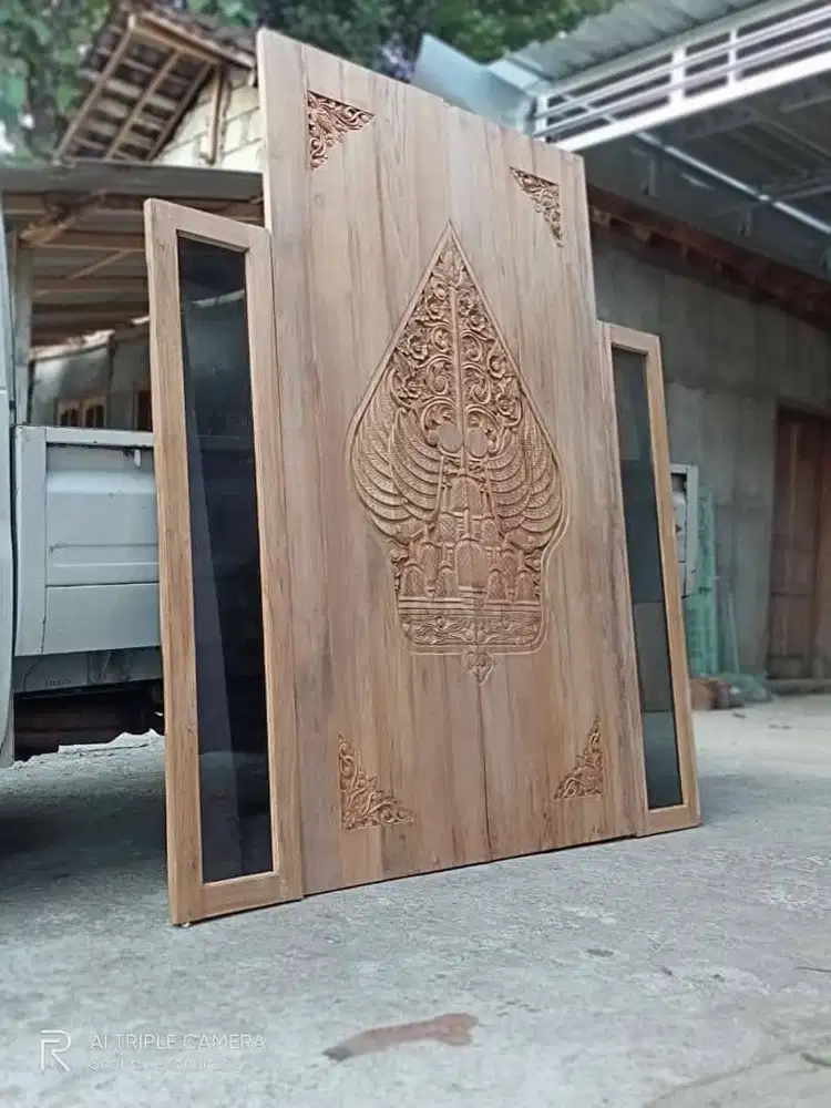 Pintu rumah berkualitas