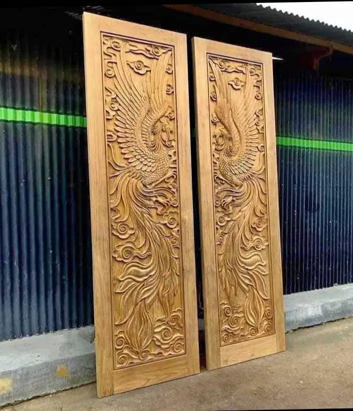 Pintu Kupu Tarung Kayu Jati