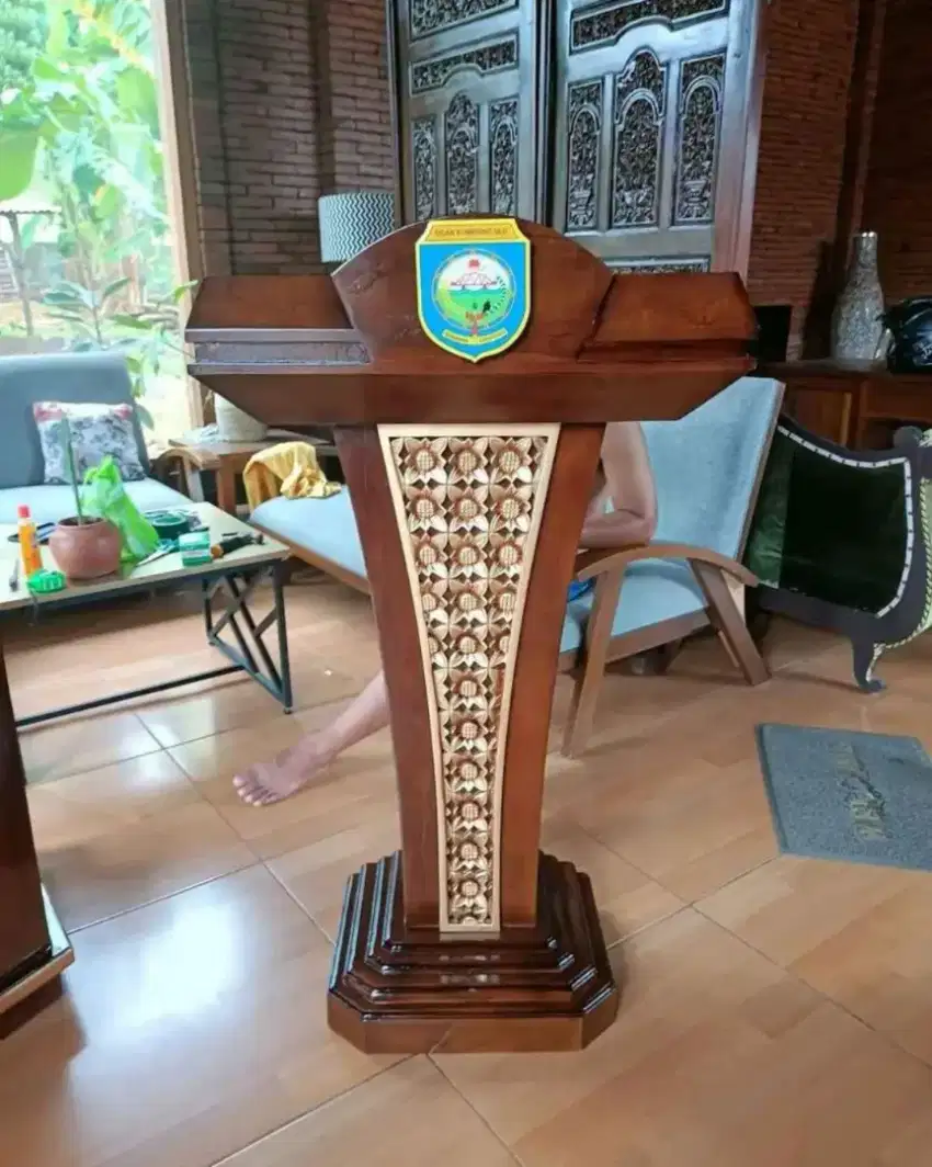 Mimbar masjid model pidato