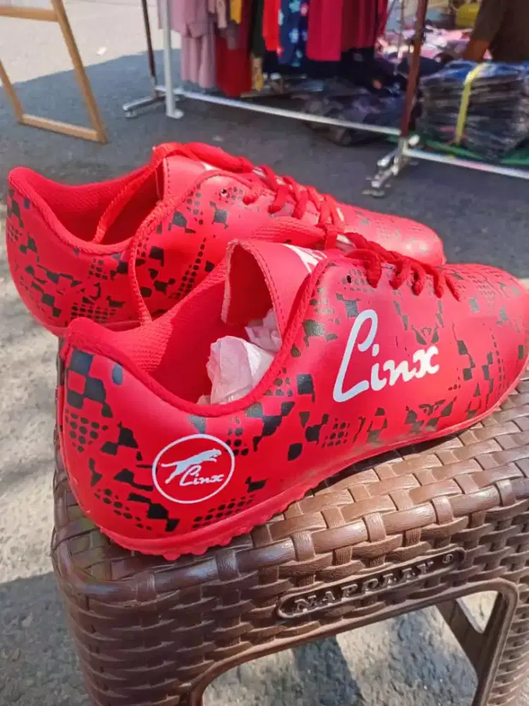 Sepatu futsal branded murah