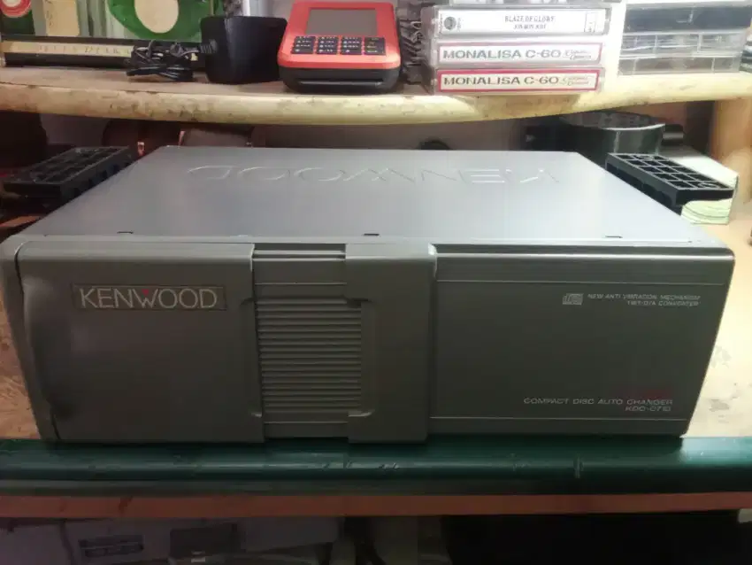 KENWOOD Compact disc auto changer