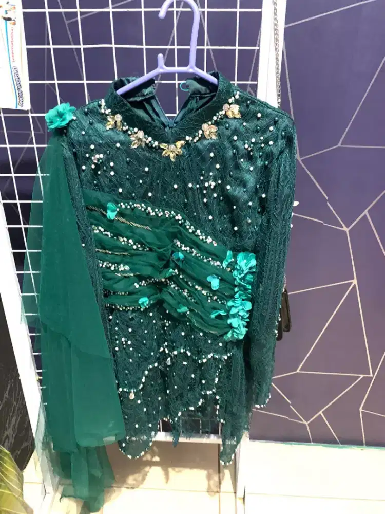 Kebaya cakep untuk wisuda murah aja