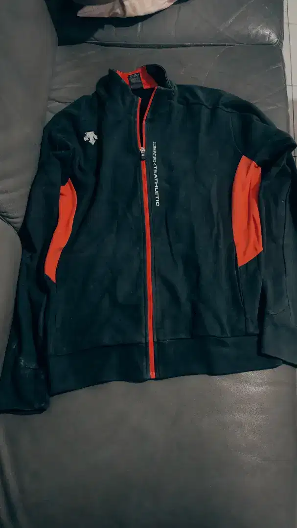jaket merk decente ( merk top eropa )