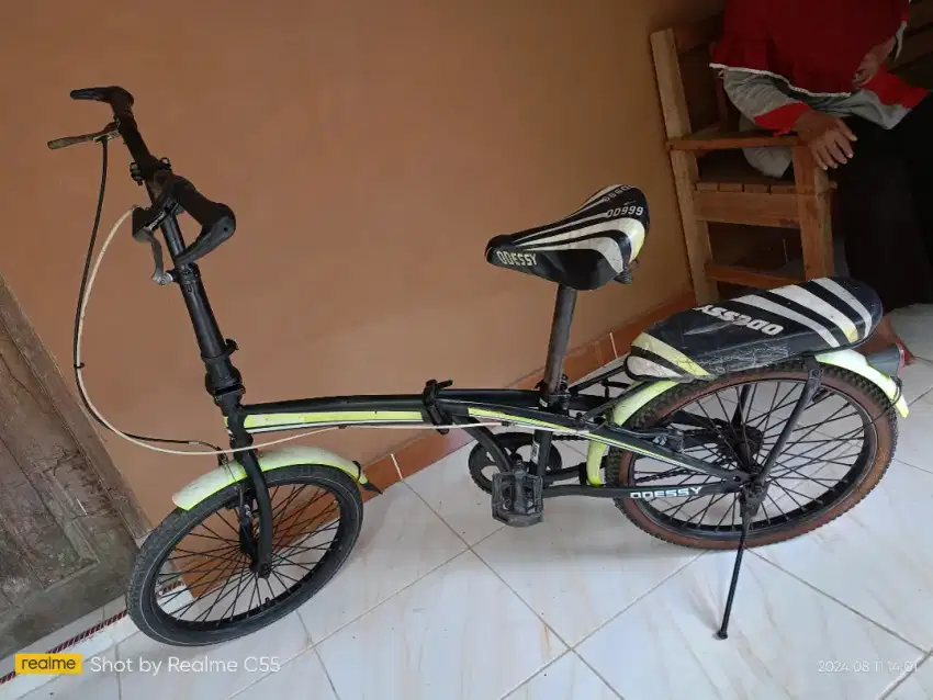 sepeda lipat odessy 20