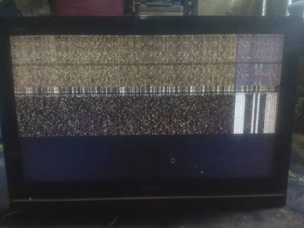 Tv Lcd Sharp 32 inch kondisi seperti di foto.