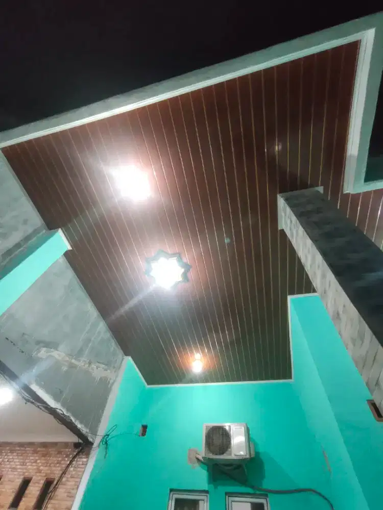 Satu paket terpasang rapi plafon PVC