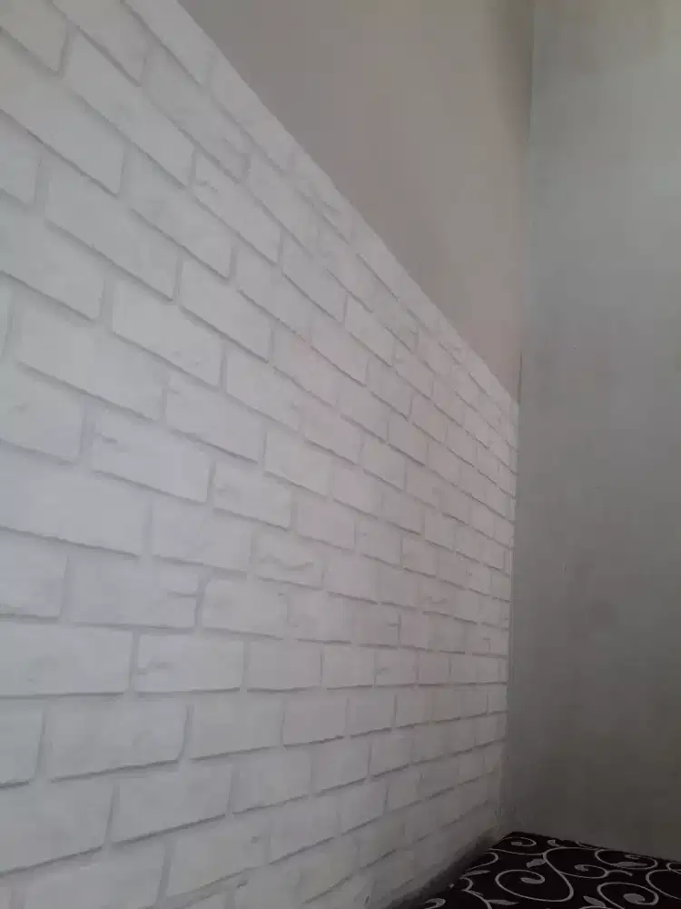 Jasa pasang wallpaper ding- ding motil bata bata