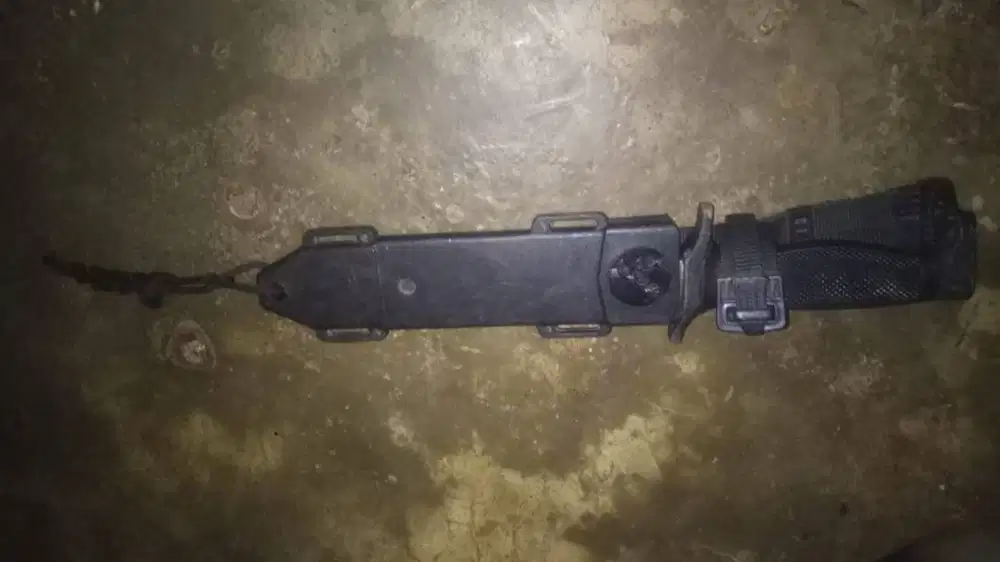 Sebuah Sangkur Militer buatan Spanyol.