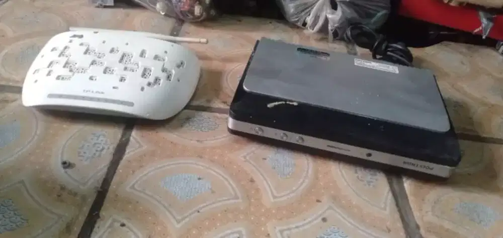Slhkn plh slh 1 dr modem.wifi berkualitas atau stb polytron kond hdp