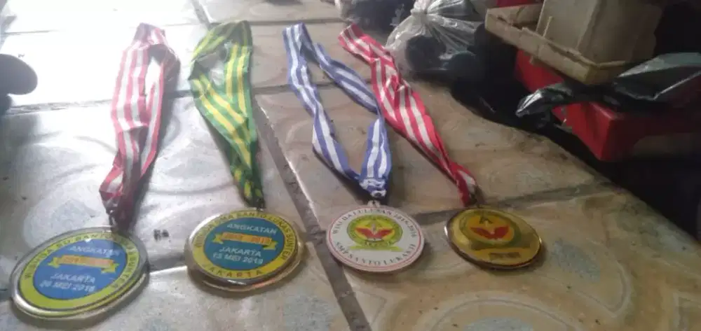 Cocok.utk koleksi se paket piagam penghargaan kond bgs mls hrg murah