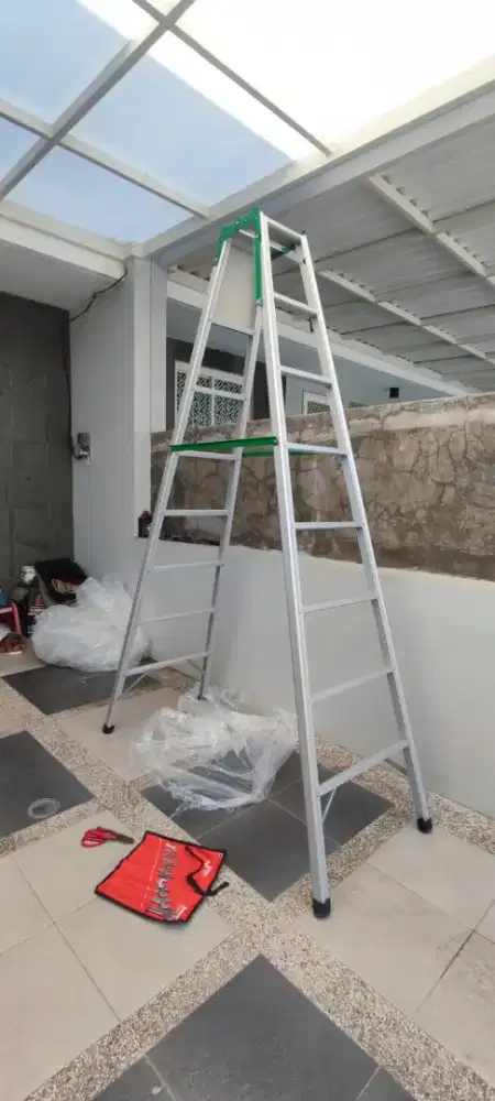 Tangga lipat 2 setengah meter