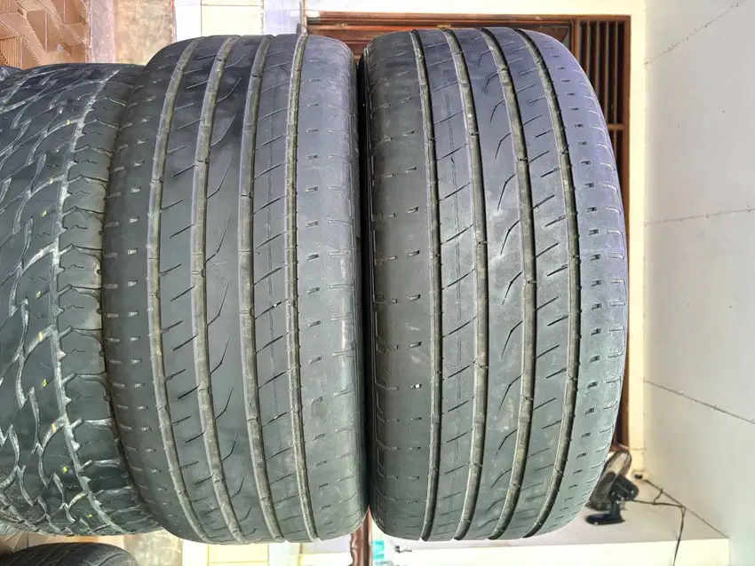 Ban Continental Ultra Contact 6/UC6  255 55 r19