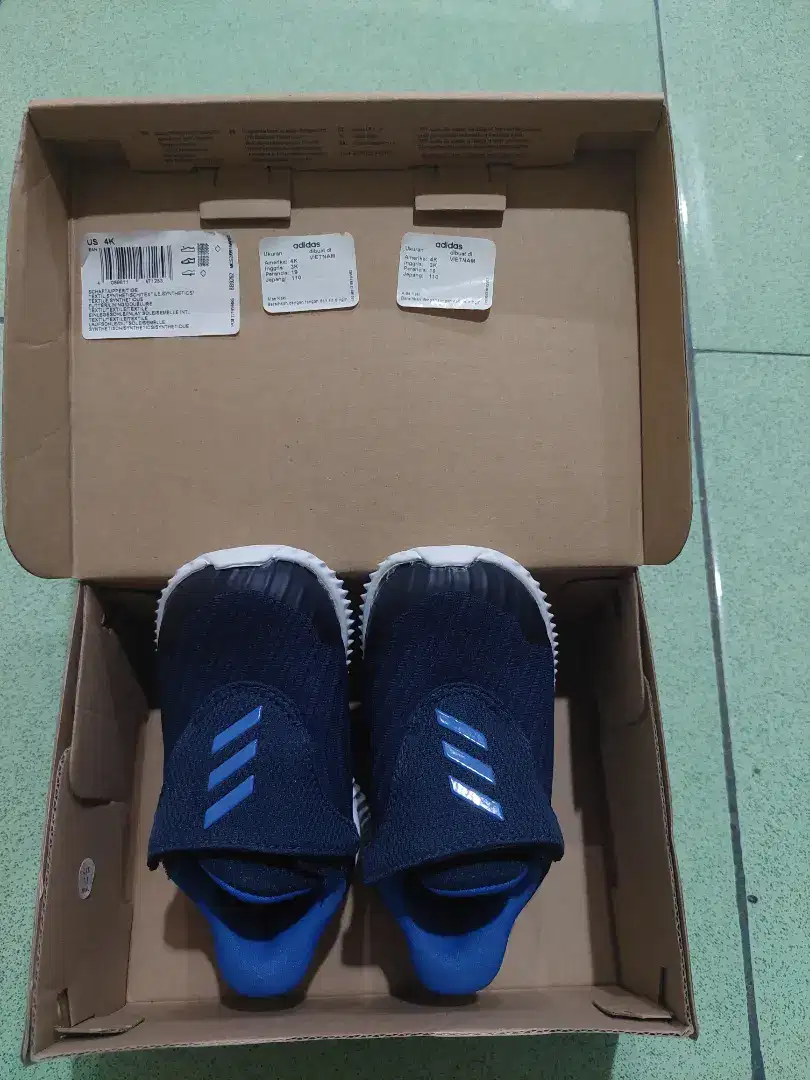 Sepatu Bayi Adidas preloved