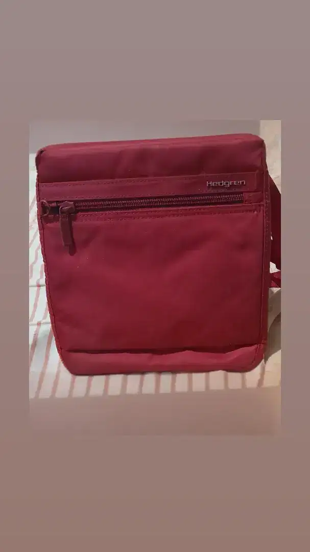 Hedgren orva os crosover bag royal red asli tas elegan wanita