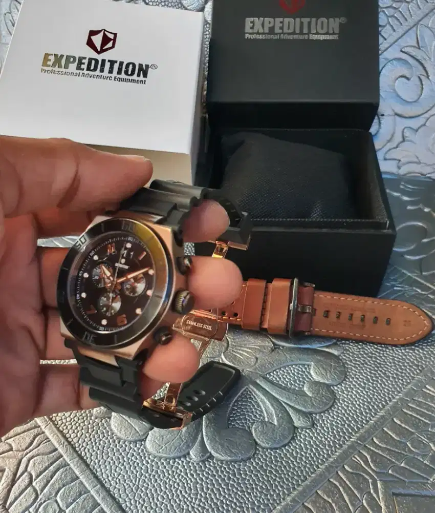 jam tangan pria expedition 100%original dan water bisa di ajak renang