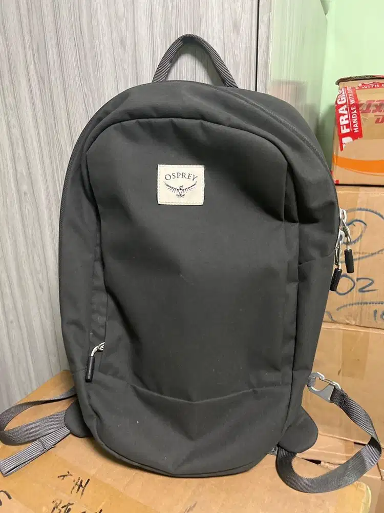Tas Osprey Arcane Small Bekas Abu