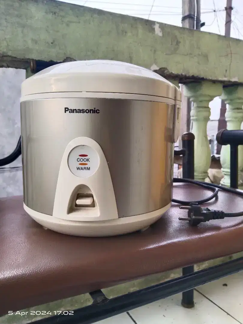 RICE COOKER merek PANASONIC Magic com magicom alat masak nasi