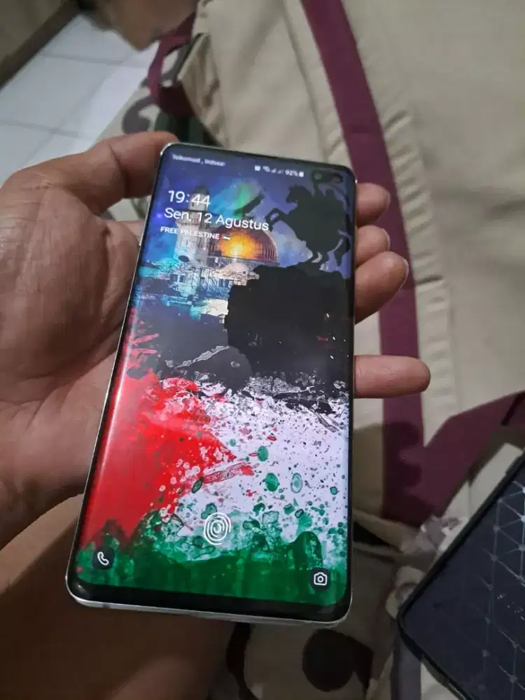 Samsung S10+ 8/128 mulus normal lengkap
