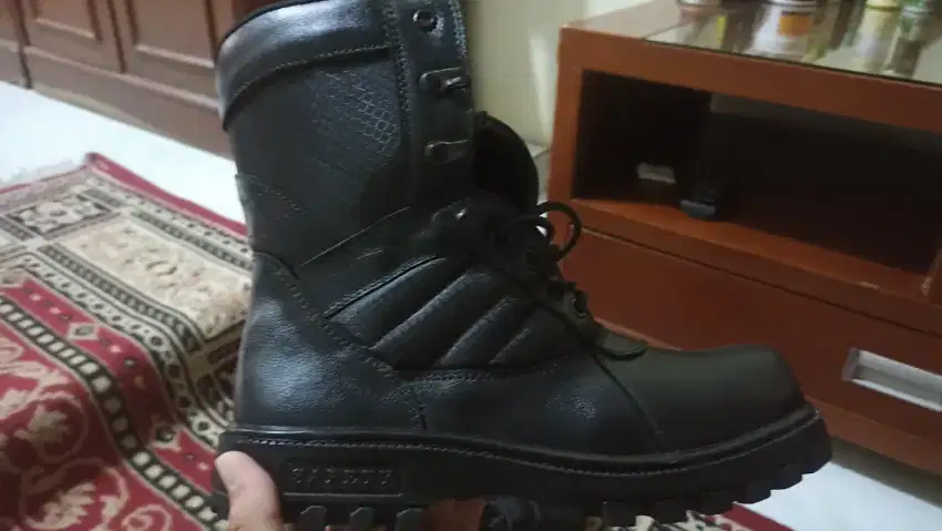 Sepatu safety PDL