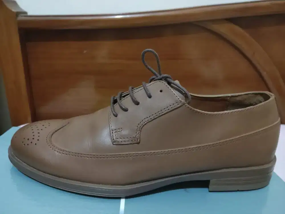 Sepatu Bossway no 40  original baru lgkp dus buk