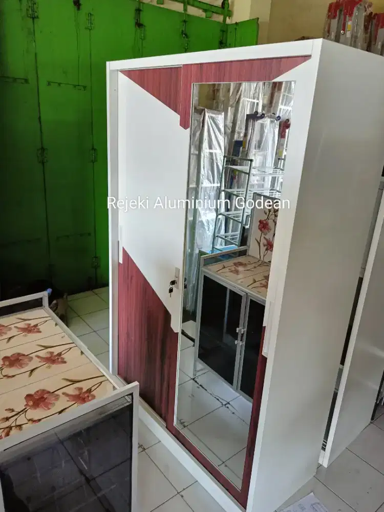 Lemari pakaian Besi 90cm