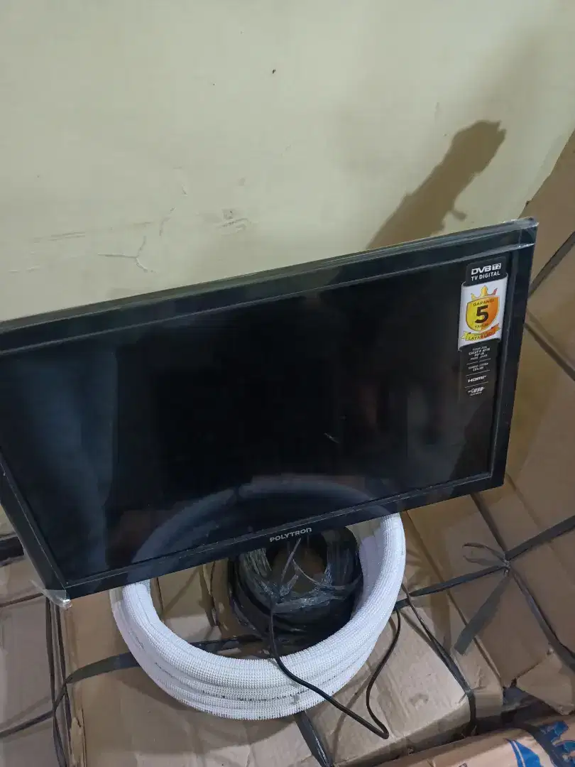 Tv 24 inch polytron digital