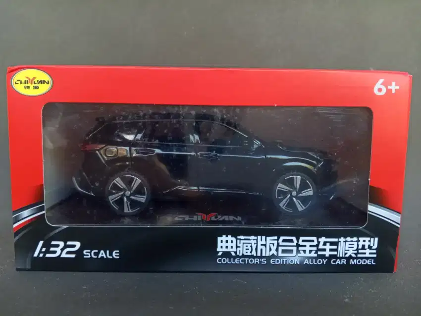 Mainan Diecast Mobil Nissan Xtrail Skala 1:32 Warna Hitam