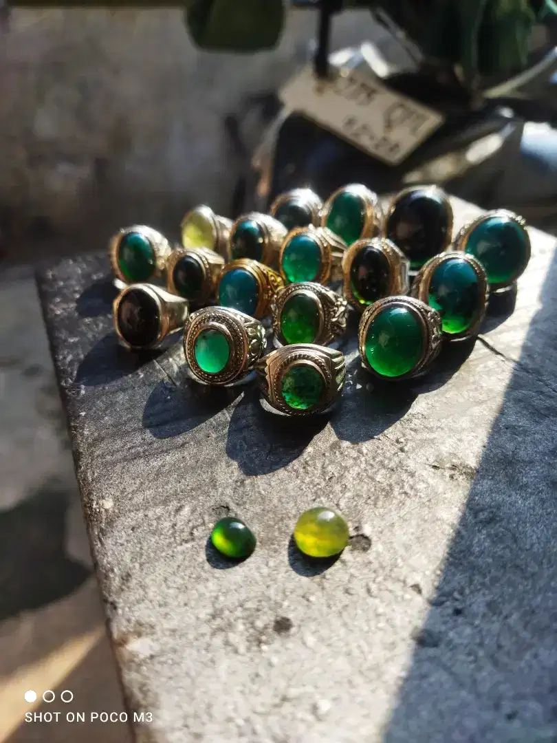 Cincin batu bacan doko gulau