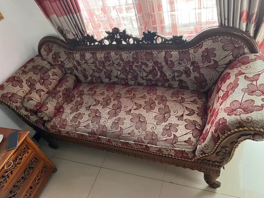 Sofa + bantal good cond