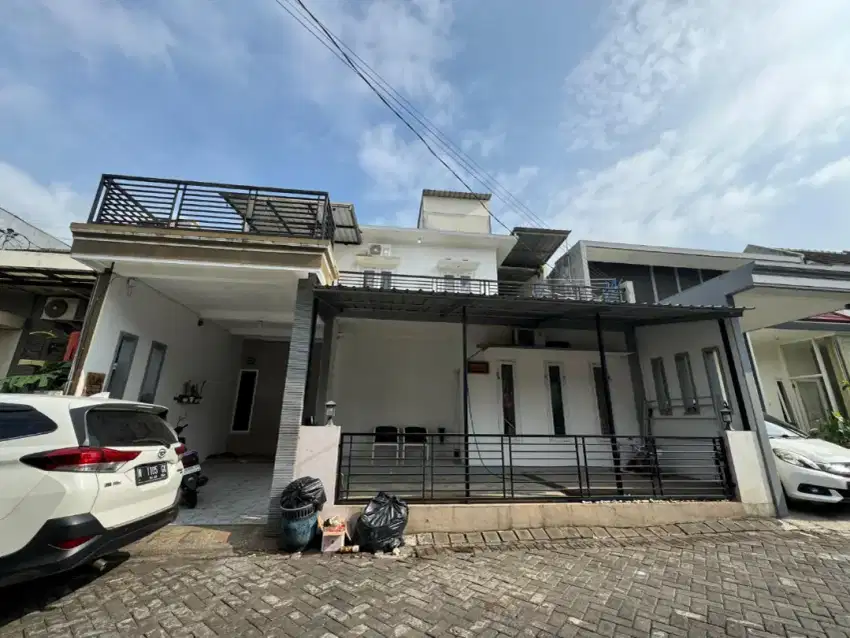 Rumah 2 Lantai Modern Minimalis di Area Cluster Sexophone Suhat