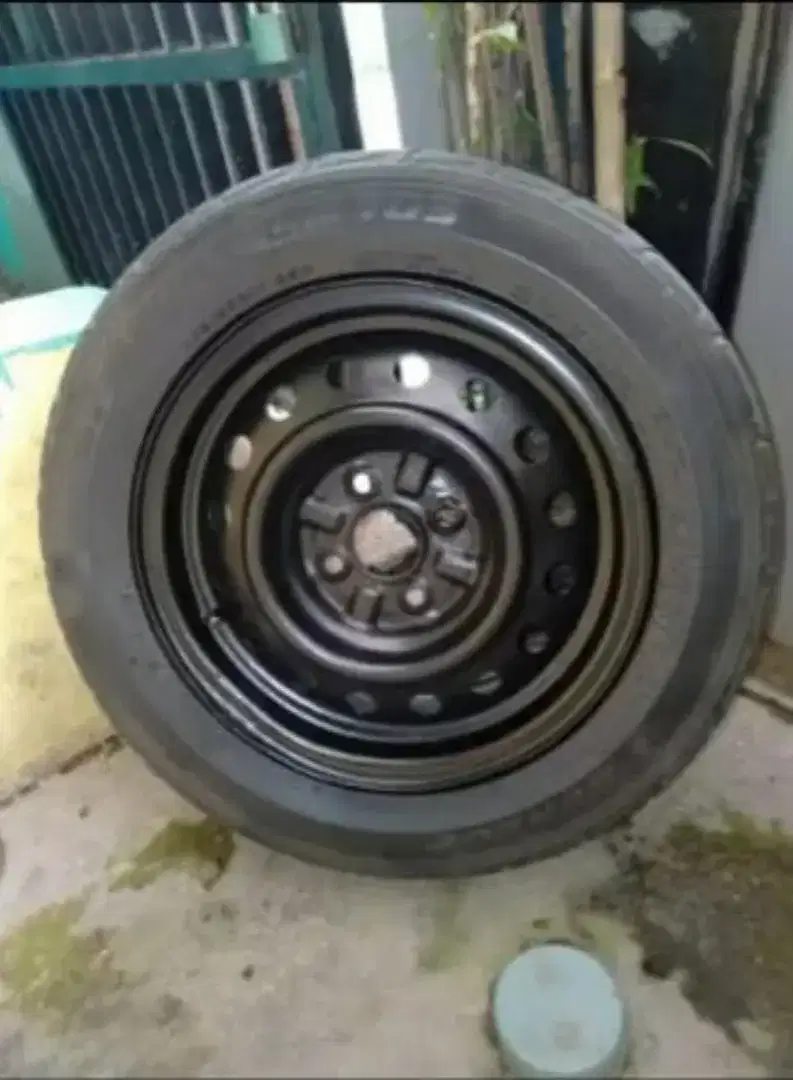 Velg dan ban serep copotan R14 pcd 4x100