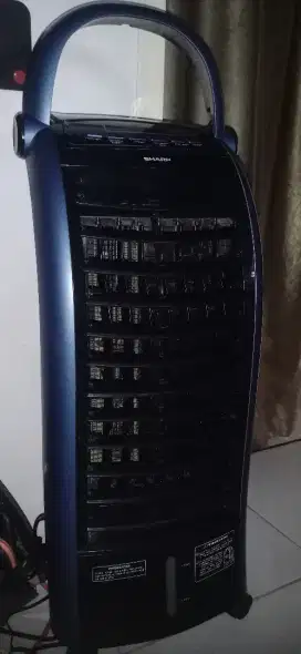 DIJUAL SHARP AC BELUM LAMA PAKAI