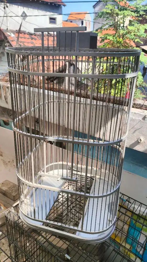 Kurungan Rangka Alumunium